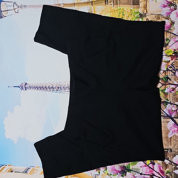 Chico's Black Ankle Cropped Pants Sleek High Waist Tailored Design Size 1 - Picture 2 of 6